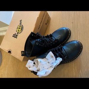 Dr. Martens classic boots - reflective green